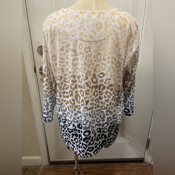 Alfred Dunner Cheetah Print in Cream, Tan, Black Medium - Picture 4 of 5
